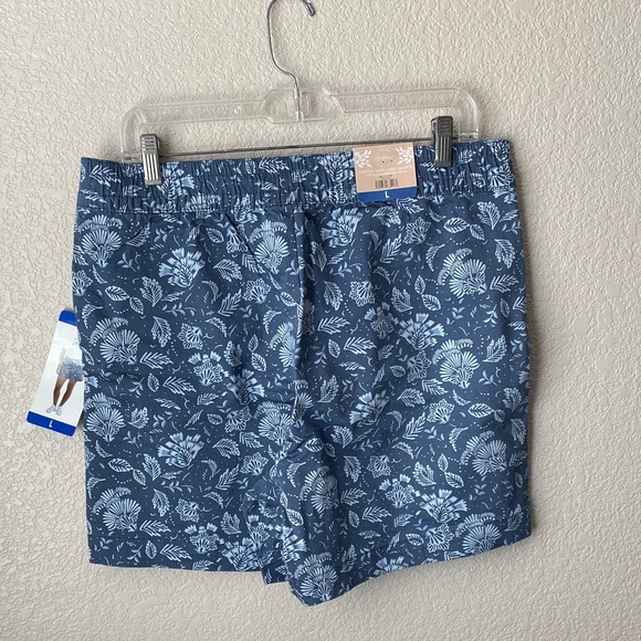 Jachs Navy Floral Shorts/Large - Picture 4 of 5